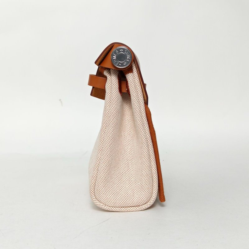 HERMES HerbagZip20帆布拼牛皮14米色拼34黃褐色帆布/Hunter牛皮K2025銀扣肩背包-1