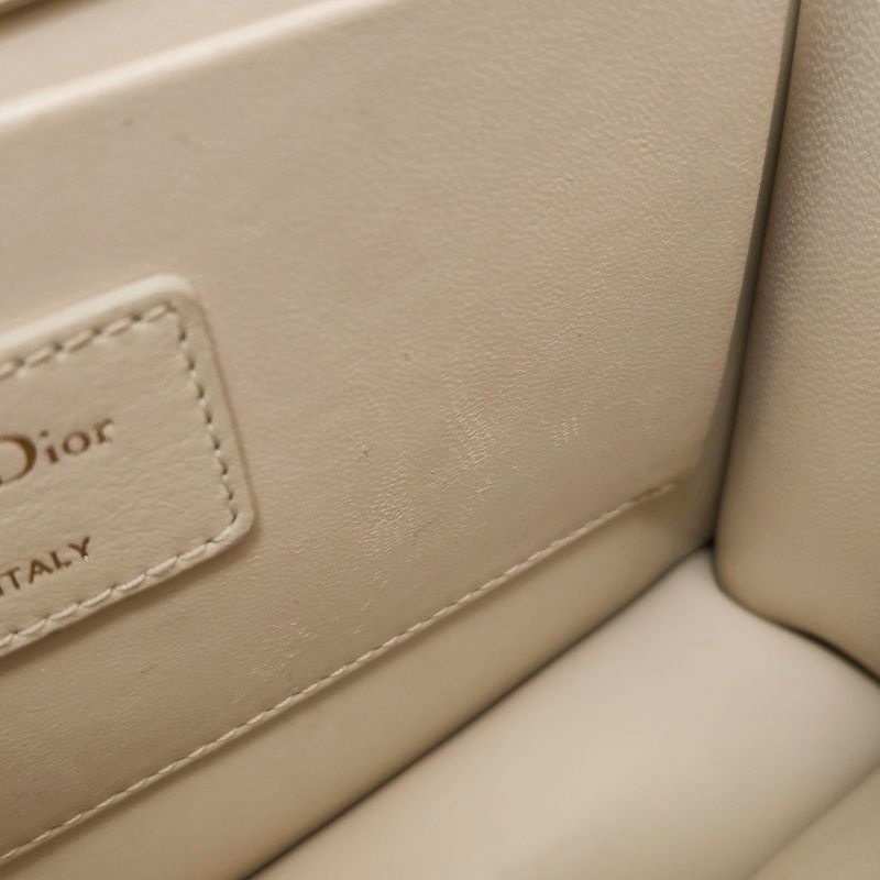 Dior 30 Montaigne 蒙田包小號牛皮純色CD標誌斜挎包-9