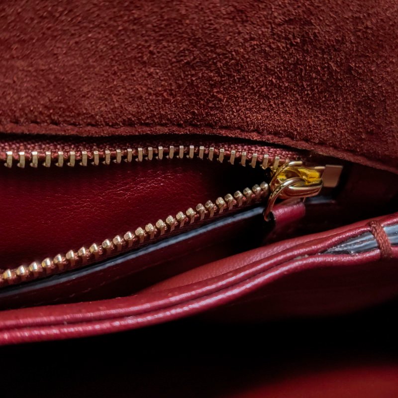 Gucci Blondie中號牛皮翻毛皮互扣式雙GLogo斜挎包單肩包-11