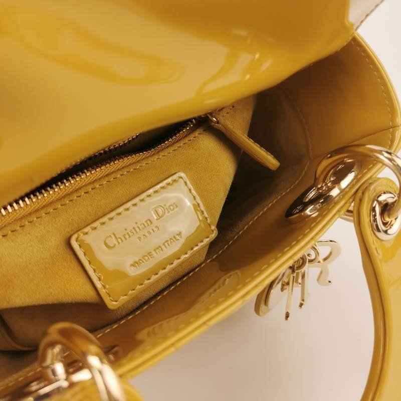 Dior Lady Dior 戴妃包迷你漆皮純色藤格紋字母Logo吊飾斜挎包單肩包-7