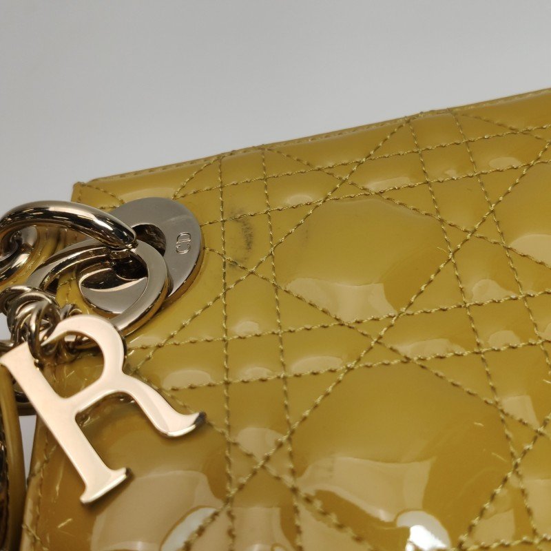 Dior Lady Dior 戴妃包迷你漆皮純色藤格紋字母Logo吊飾斜挎包單肩包-13