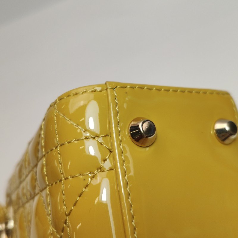 Dior Lady Dior 戴妃包迷你漆皮純色藤格紋字母Logo吊飾斜挎包單肩包-14