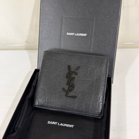 #全配🉑送禮 #男女同款 Ysl SoBlack 鱷魚壓紋牛皮對開短夾