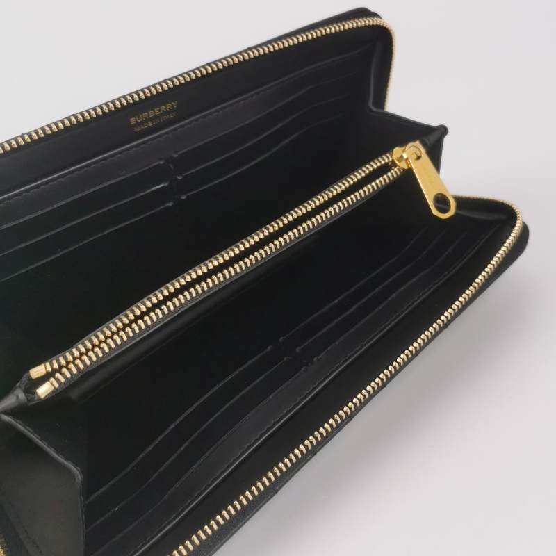 Burberry Lola蘿納包牛皮純色字母Logo絎縫錢包-5