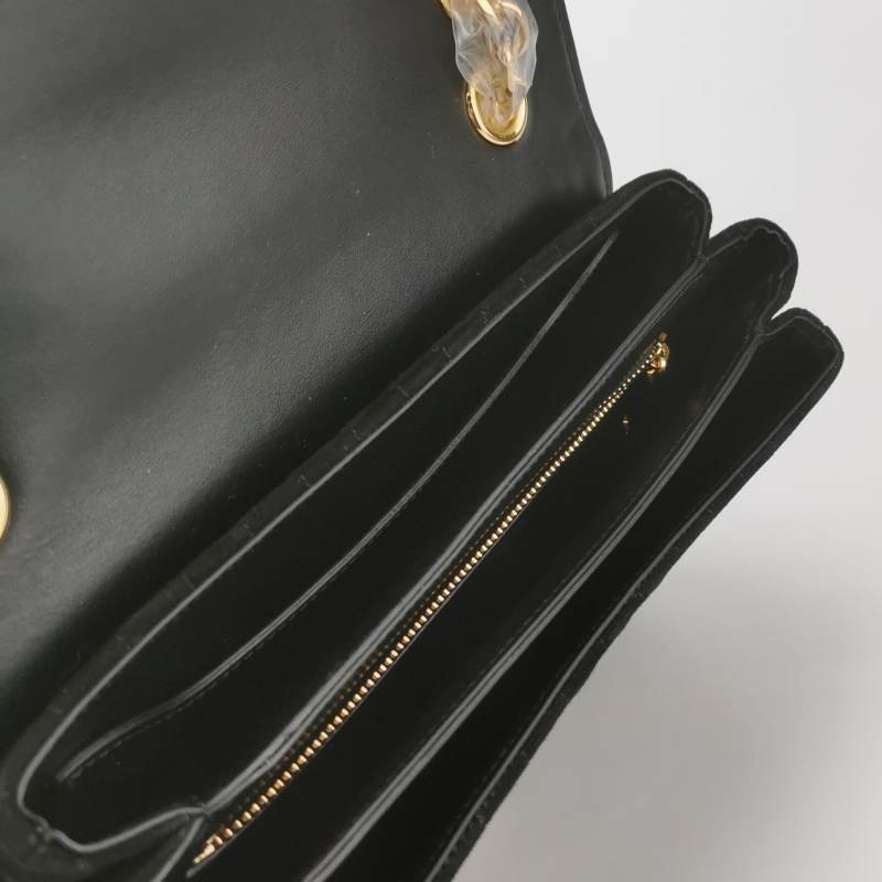 Celine CBag中號翻毛皮純色絎縫金屬扣斜挎包單肩包-6