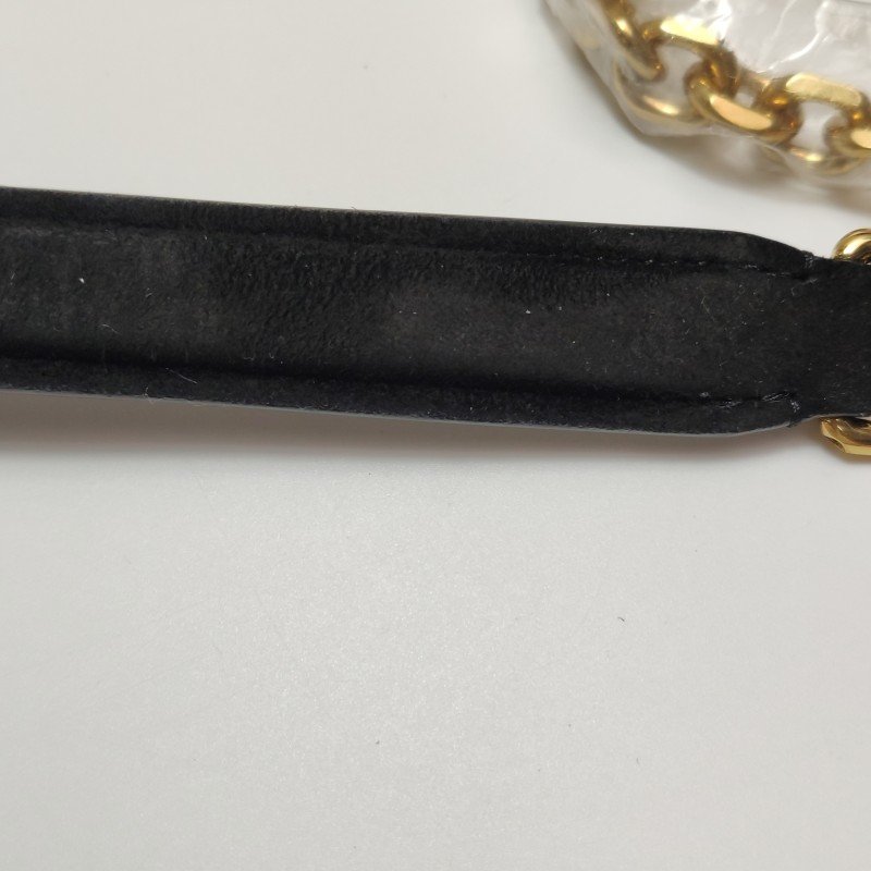 Celine CBag中號翻毛皮純色絎縫金屬扣斜挎包單肩包-10