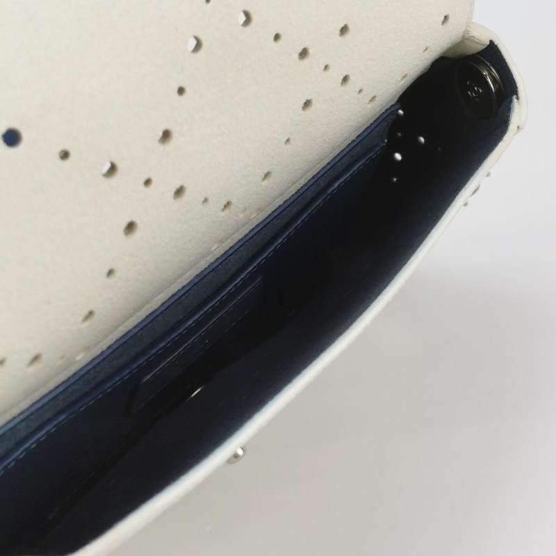 Chanel Flap Bag牛皮字母雙C斜挎單肩包-6