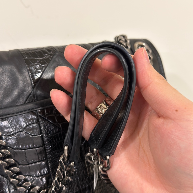 #全台唯一蛇皮拼牛皮 #櫃上15萬 Ysl黑銀Niki 中號 #賠💰割愛-11