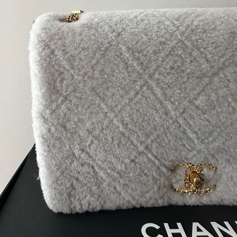Chanel 小羊皮毛毛 灰色 口蓋包 肩背包 芯片-2