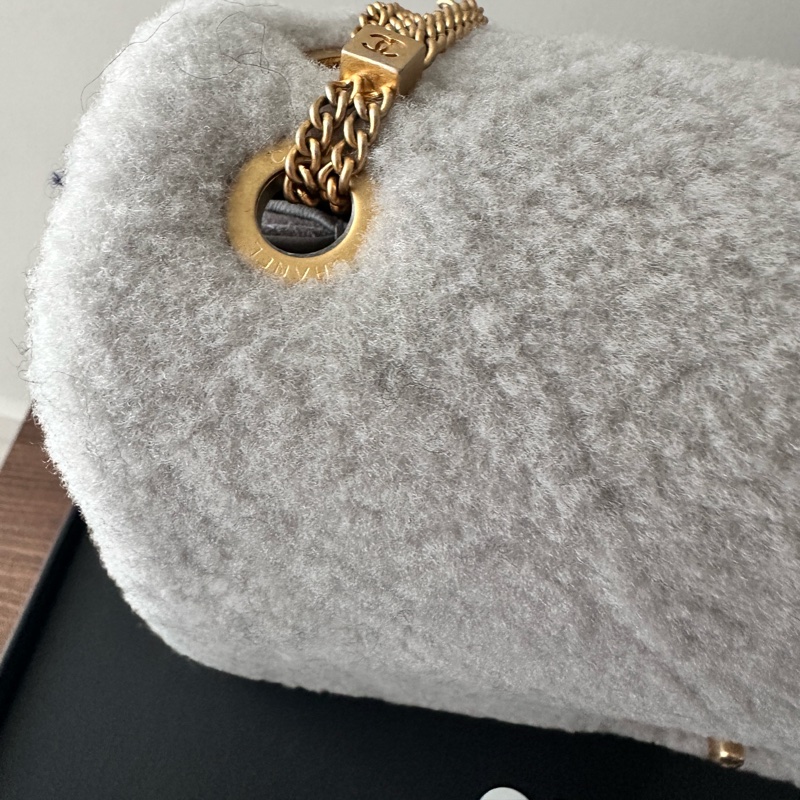 Chanel 小羊皮毛毛 灰色 口蓋包 肩背包 芯片-4
