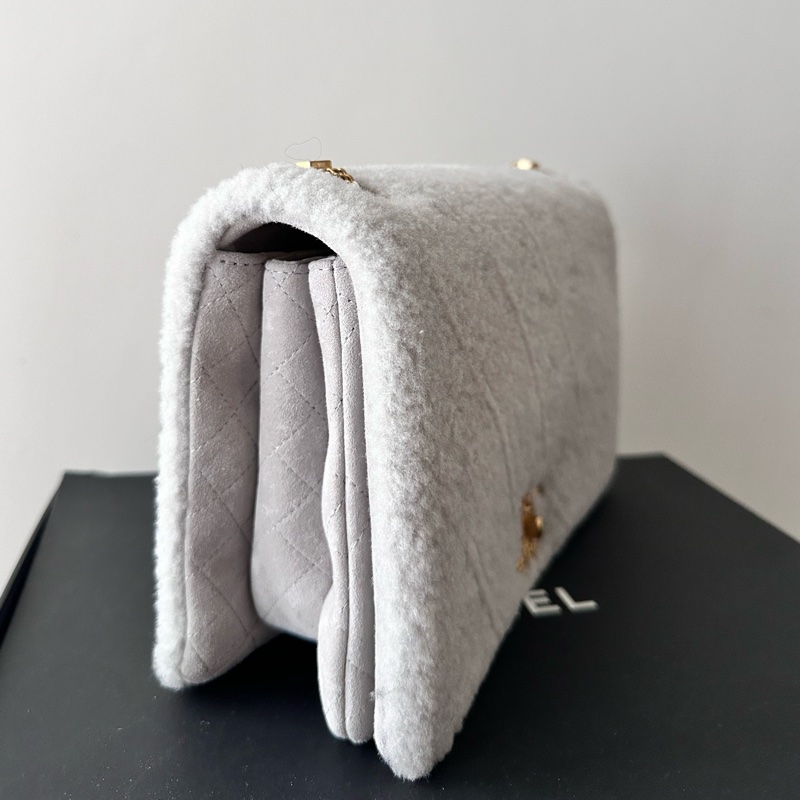 Chanel 小羊皮毛毛 灰色 口蓋包 肩背包 芯片-6