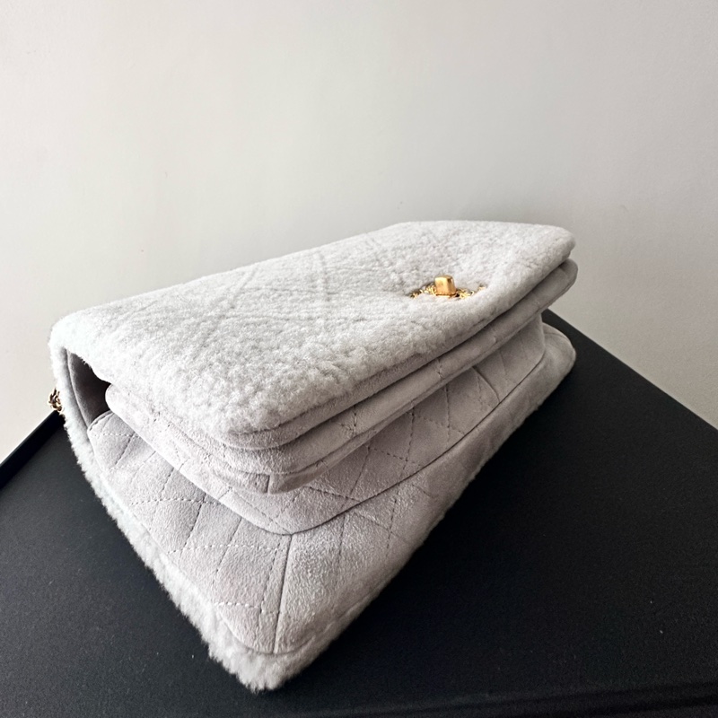 Chanel 小羊皮毛毛 灰色 口蓋包 肩背包 芯片-8