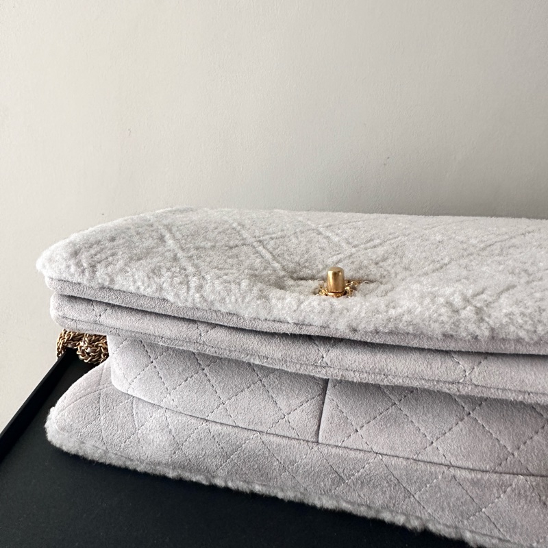 Chanel 小羊皮毛毛 灰色 口蓋包 肩背包 芯片-9