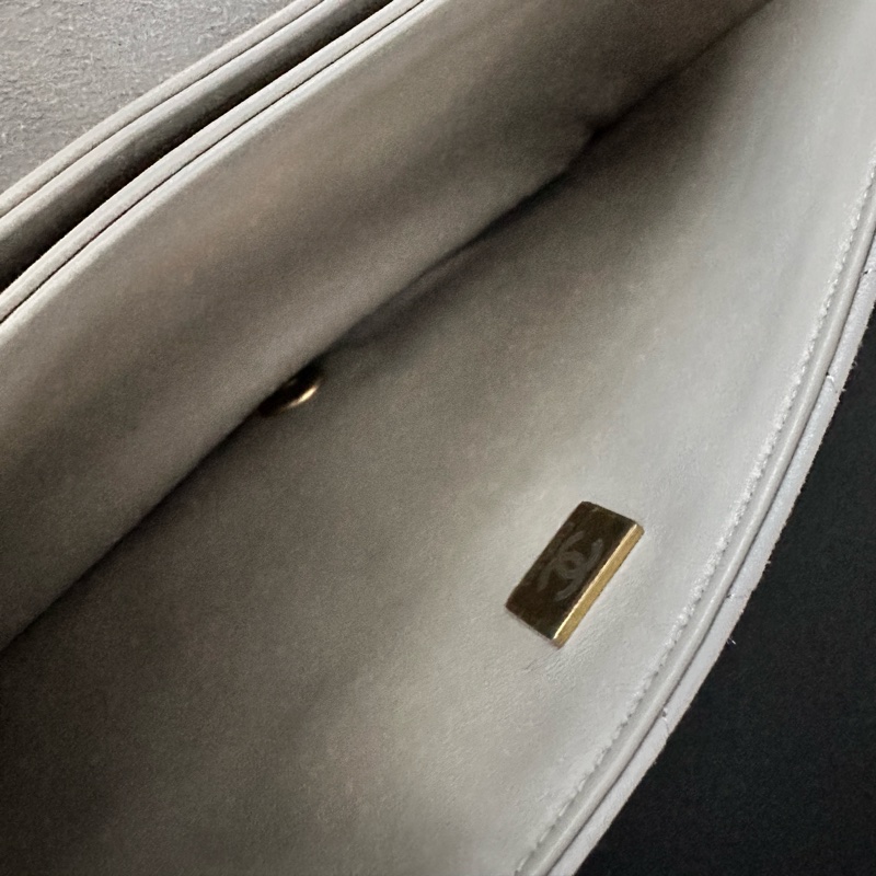 Chanel 小羊皮毛毛 灰色 口蓋包 肩背包 芯片-13