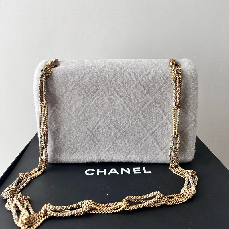 Chanel 小羊皮毛毛 灰色 口蓋包 肩背包 芯片-18