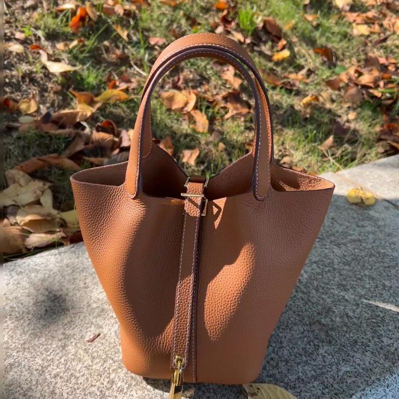 #閒置帶膜 #配件齊全🈶購證 愛馬仕菜籃子金棕金picotin18-1