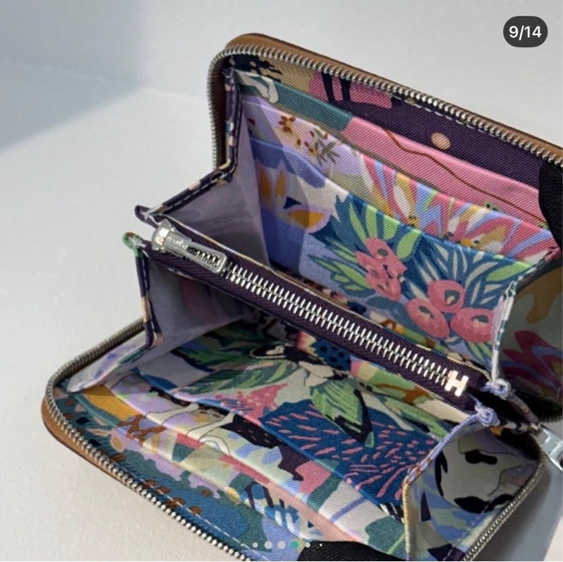 HERMES Silk'in 絲巾拉鍊短夾 - 金棕 /自由之城-1