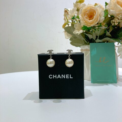 TW4594	Chanel 香奈兒 閃鑽 珍珠 優雅 氣質 銀飾 Mini CC With Pearl Earrings Crystal/Pearl x PHW