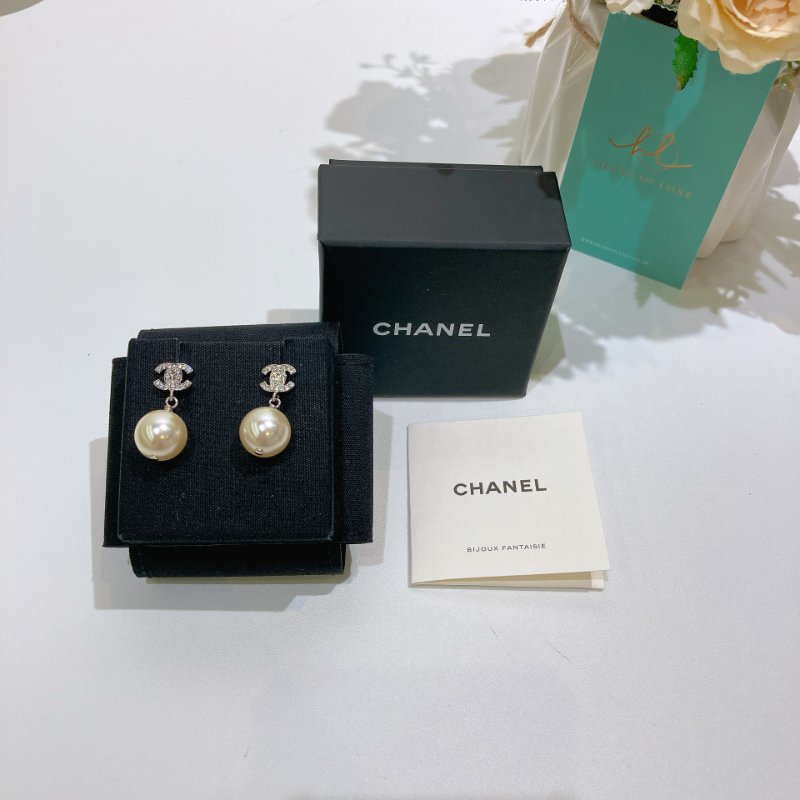 TW4594	Chanel 香奈兒 閃鑽 珍珠 優雅 氣質 銀飾 Mini CC With Pearl Earrings Crystal/Pearl x PHW-8