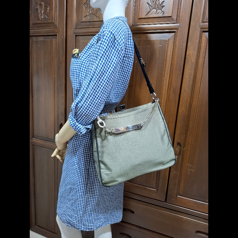 Christina Dior 水鑽釦頭Hobo包-0