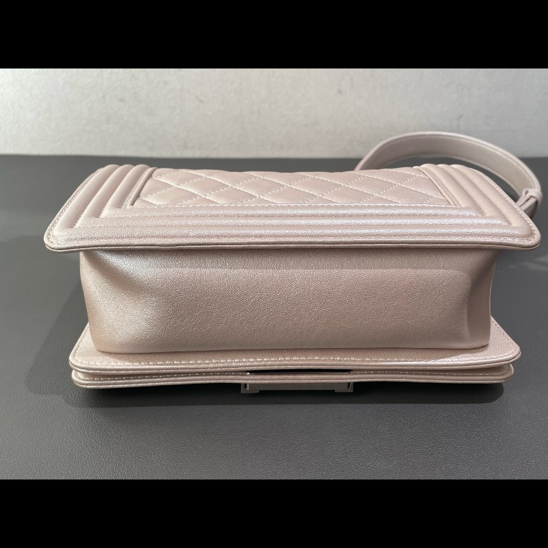 Chanel  Leboy 20cm 小號 珠光色粉 銀扣-11