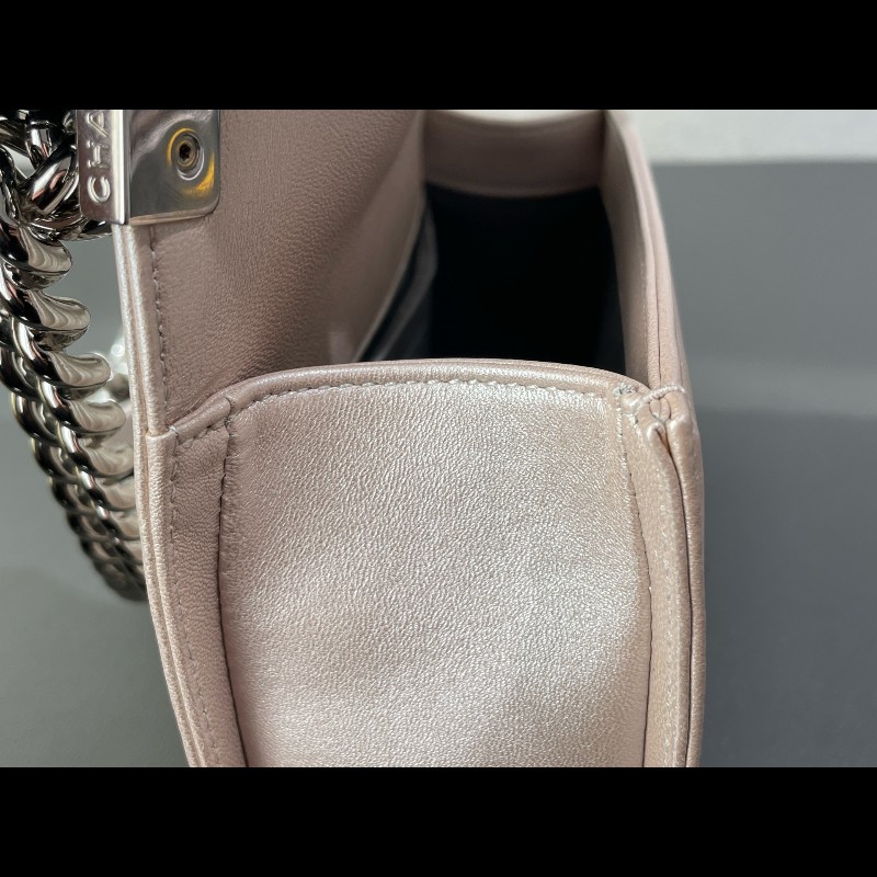 Chanel  Leboy 20cm 小號 珠光色粉 銀扣-17