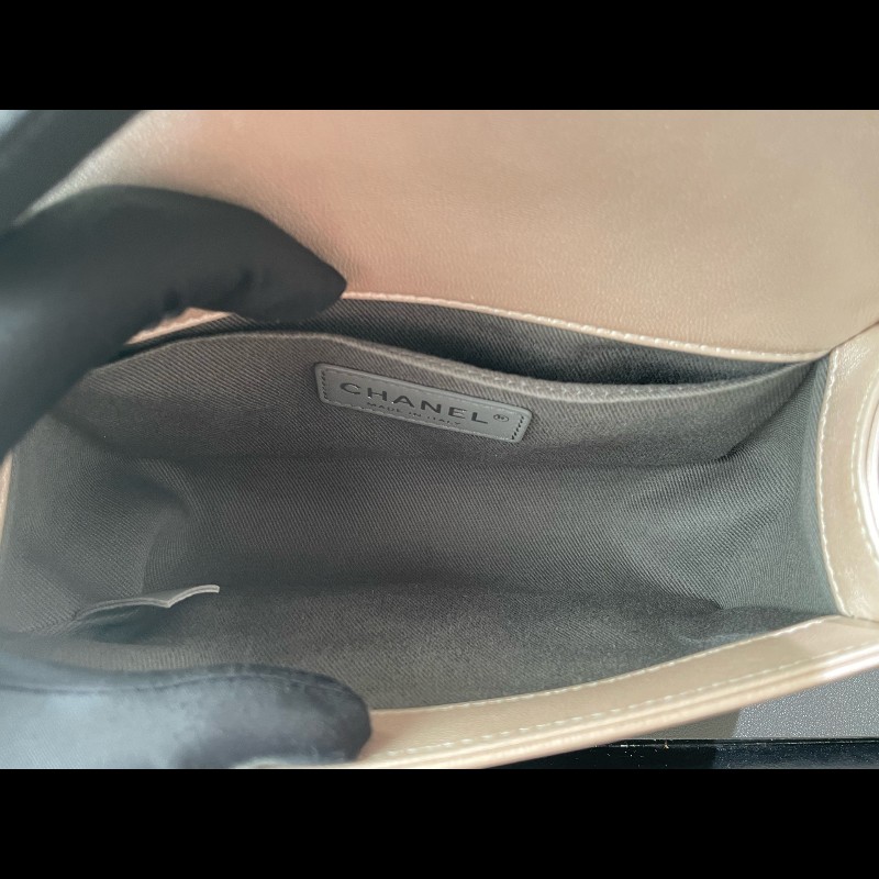 Chanel  Leboy 20cm 小號 珠光色粉 銀扣-21