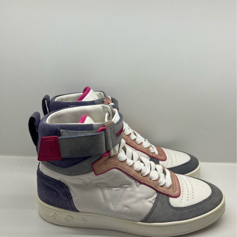 Louis vuitton/路易威登 lv馬卡龍粉白色 女高幫鞋 boombox 38.5碼 型號1A7RND  97新-2