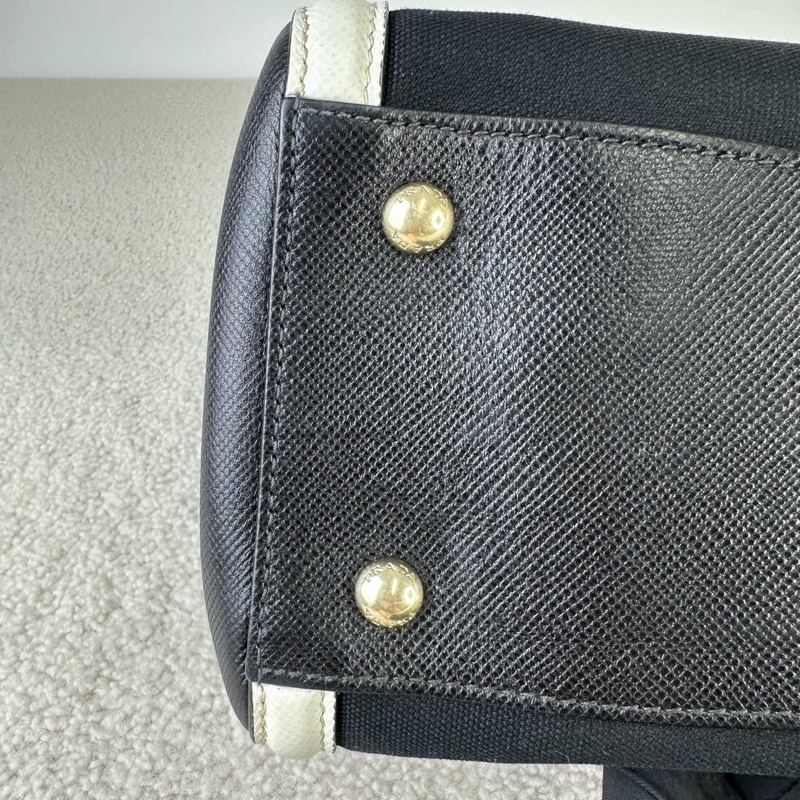 PRADA 熊貓拼色托特包 手提包 有肩帶可斜挎 白色牛皮拼黑色帆布 尺寸約33*24 款式稀有-15