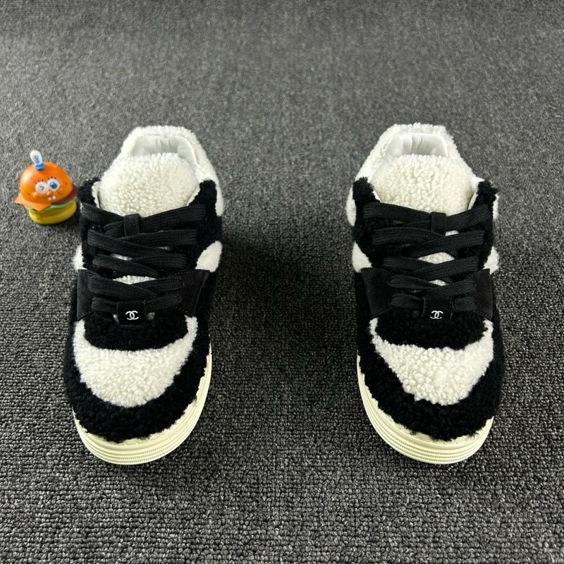 Chanel香奈兒黑白拼色羊羔毛休閒鞋 尺碼:36 98新-1