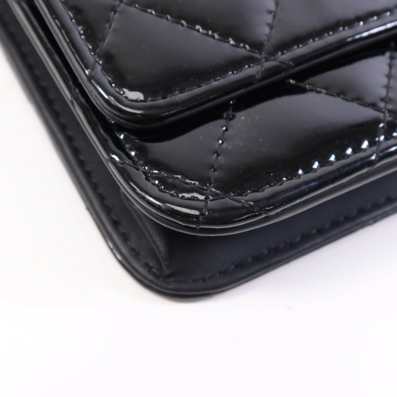 CHANEL 漆皮皮革WOC Wallet On Chain銀扣鏈帶肩背袋-11