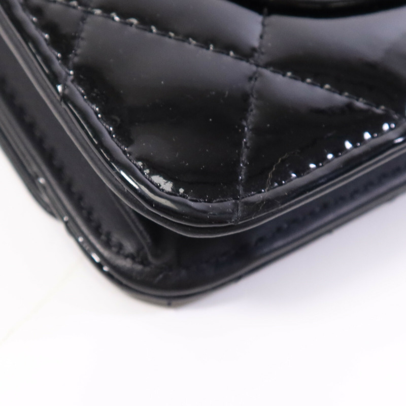 CHANEL 漆皮皮革WOC Wallet On Chain銀扣鏈帶肩背袋-13