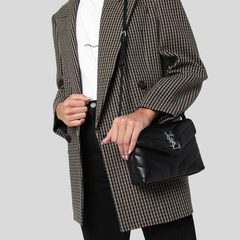 SAINT LAURENT Saint Laurent Loulou Toy Strap Bag 絎縫 Y 字形皮革 黑色/銀色 678401DV706-2