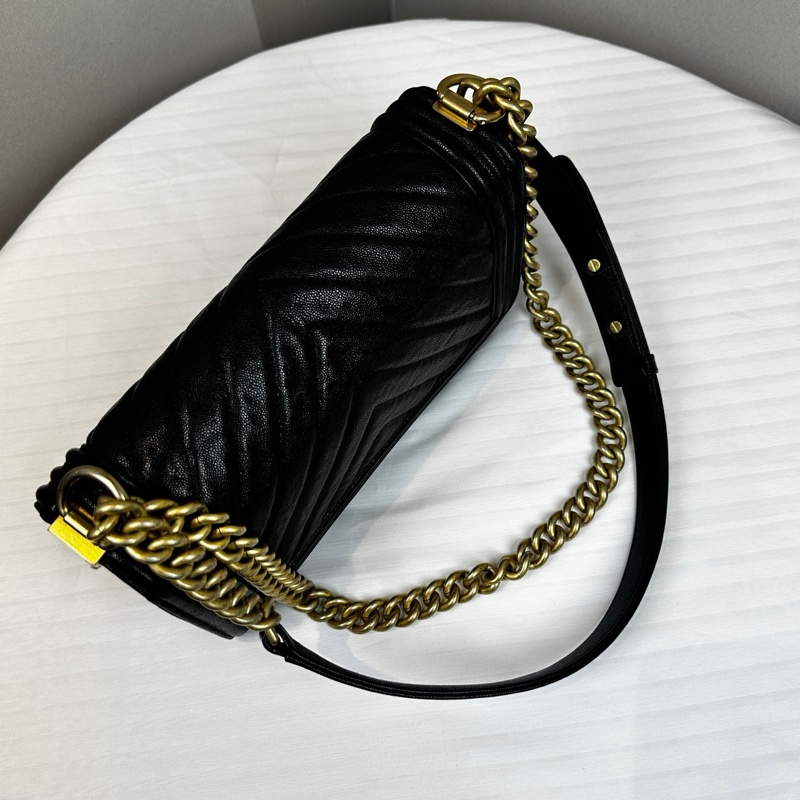 香奈兒/Chanel Leboy黑色牛皮金扣V紋中號肩背斜背包 25x8x15cm-5