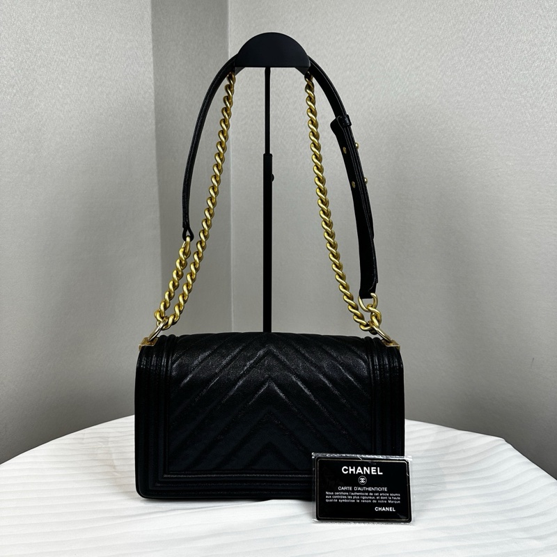 香奈兒/Chanel Leboy黑色牛皮金扣V紋中號肩背斜背包 25x8x15cm-9