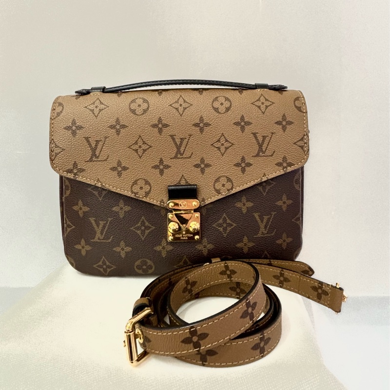 LV (M)雙色老花郵差包-0