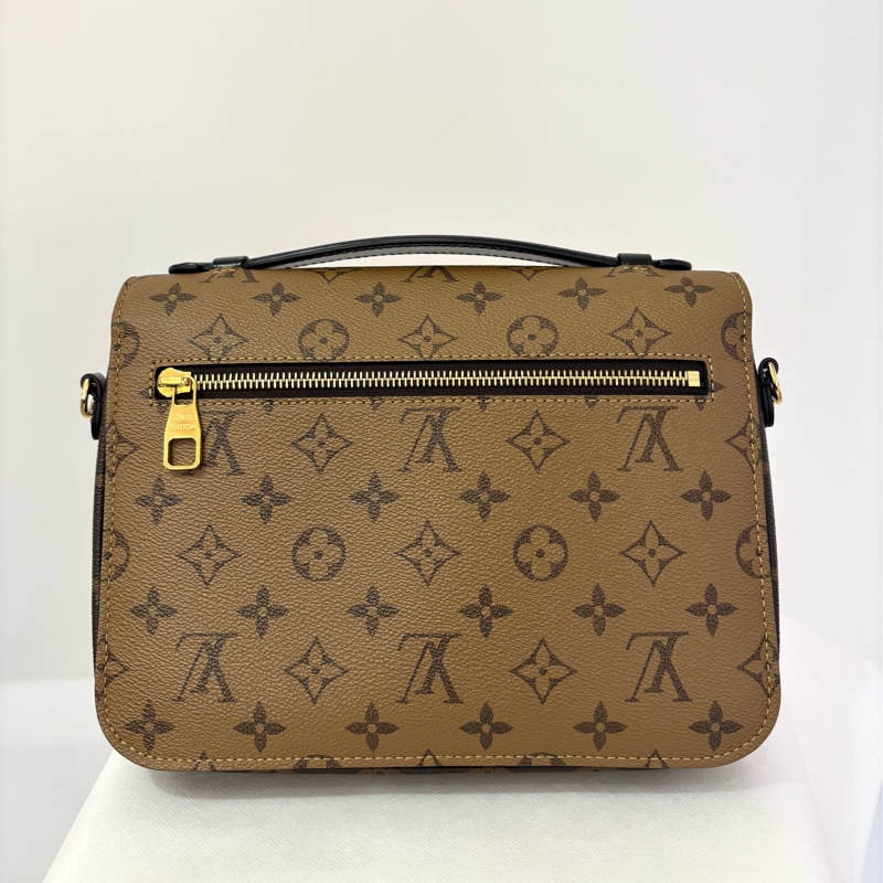 LV (M)雙色老花郵差包-2