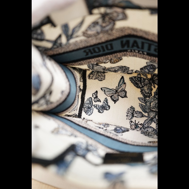 DIOR BookTote Mexico 小號蝴蝶刺繡 托特包Tote包購物袋手提包-10