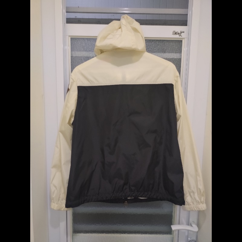 Moncler 黑白拼咖色有帽薄外套-1