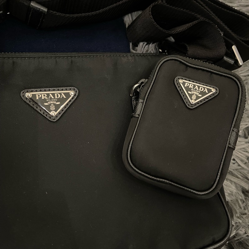 Prada尼龍三合一斜背包-1