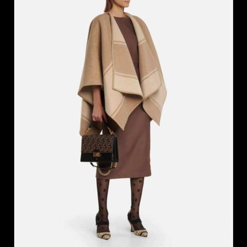 FENDI 駝色羊毛披肩 女款秋冬羊毛衣 均碼-4
