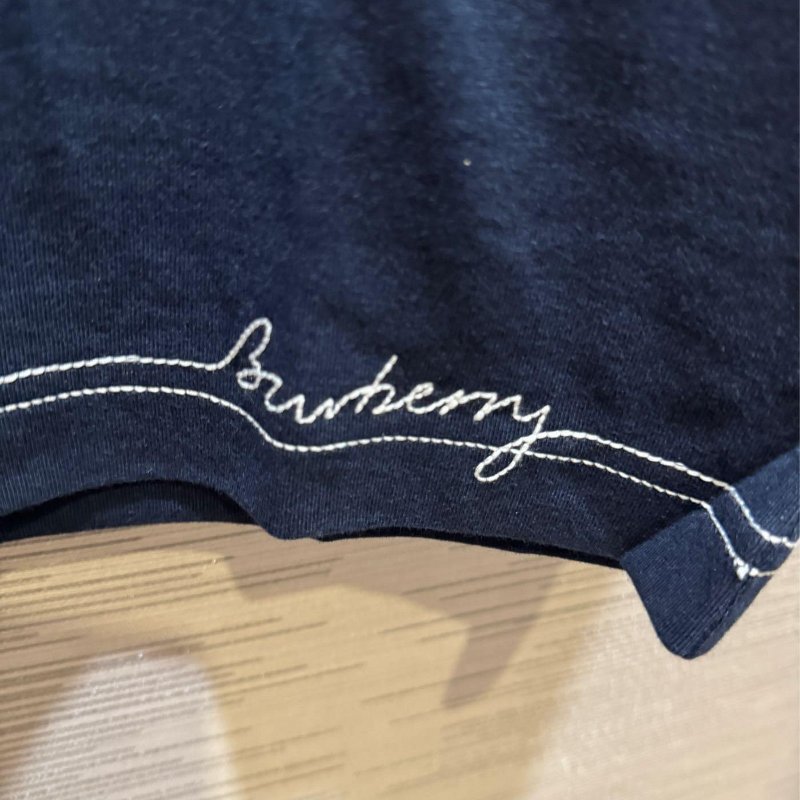 💎Han's house精品服飾💎 Burberry 刺繡 短 T T恤 短袖  現貨 XS ~ S 原價16100-5