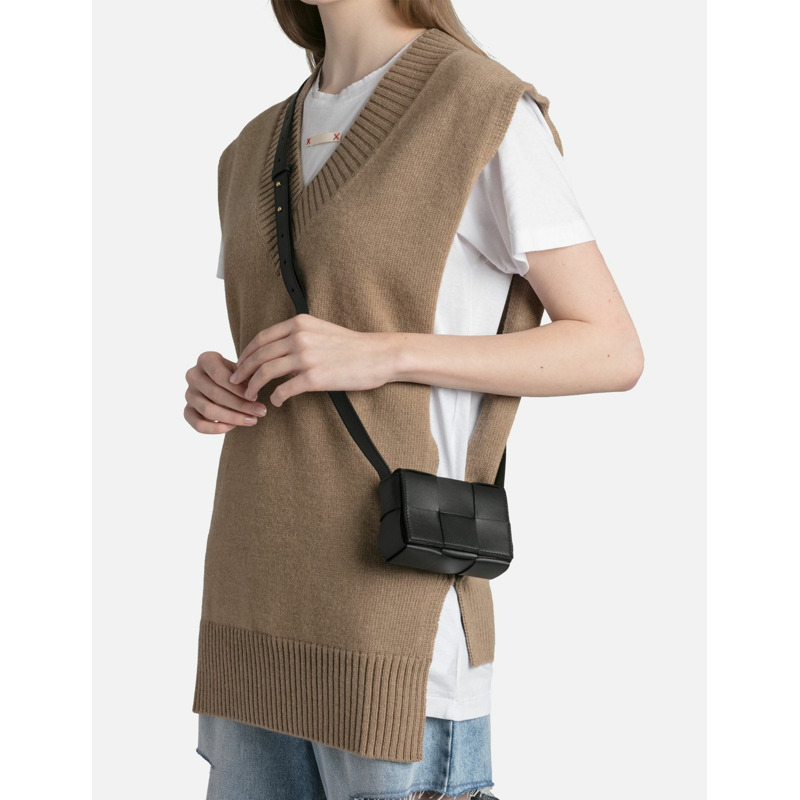 BOTTEGA VENETA 糖果磁帶袋-7