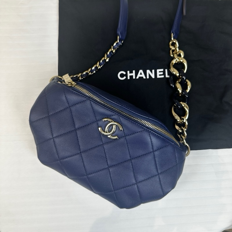99新 香奈兒/Chanel 藍色牛皮菱格金扣腰包胸包25x5.5x15cm-8