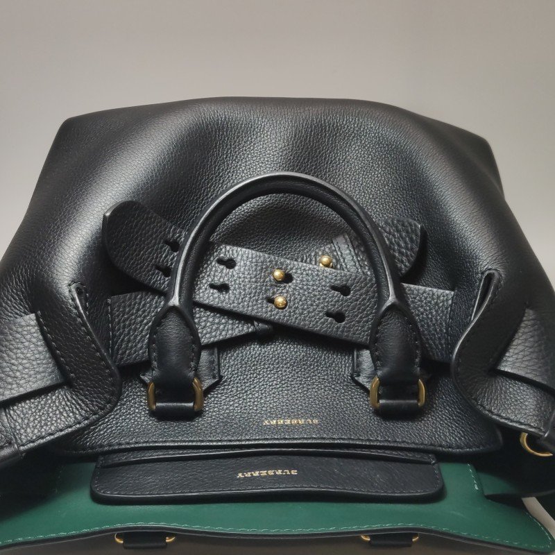 Burberry The Belt 小號牛皮純色字母Logo腰帶裝飾斜挎包單肩包-17