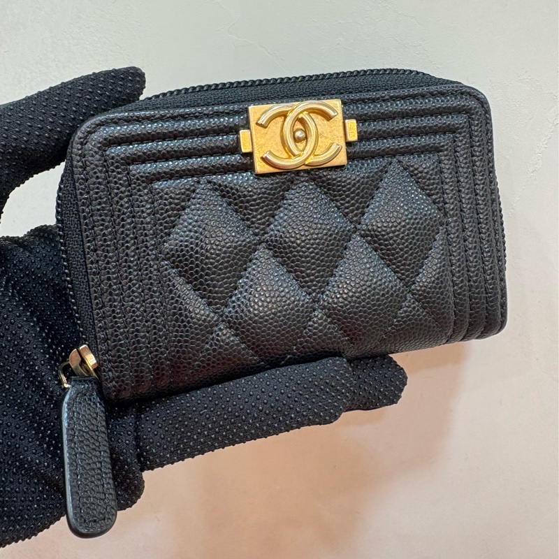 香奈兒 chanel boy 黑金拉鍊零錢包-0