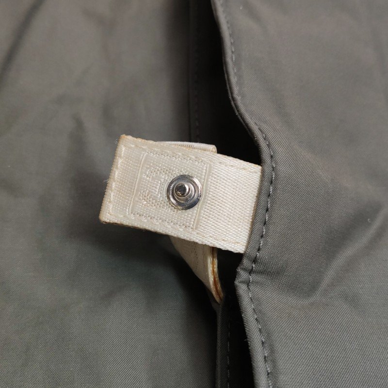 Chanel 尼龍布拼色雙Clogo中古單肩包-11