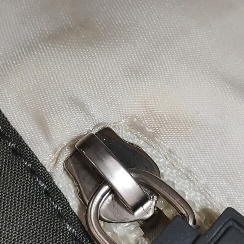 Chanel 尼龍布拼色雙Clogo中古單肩包-12