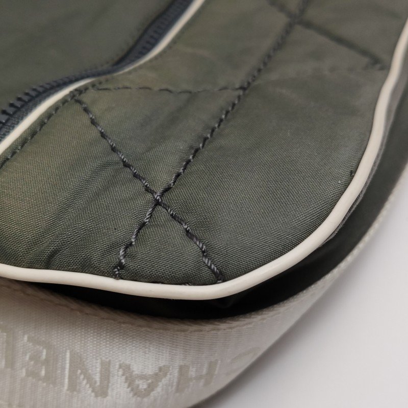 Chanel 尼龍布拼色雙Clogo中古單肩包-20