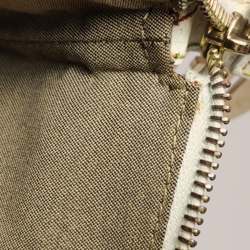 Fendi牛皮雙F老花斜挎包單肩包-8